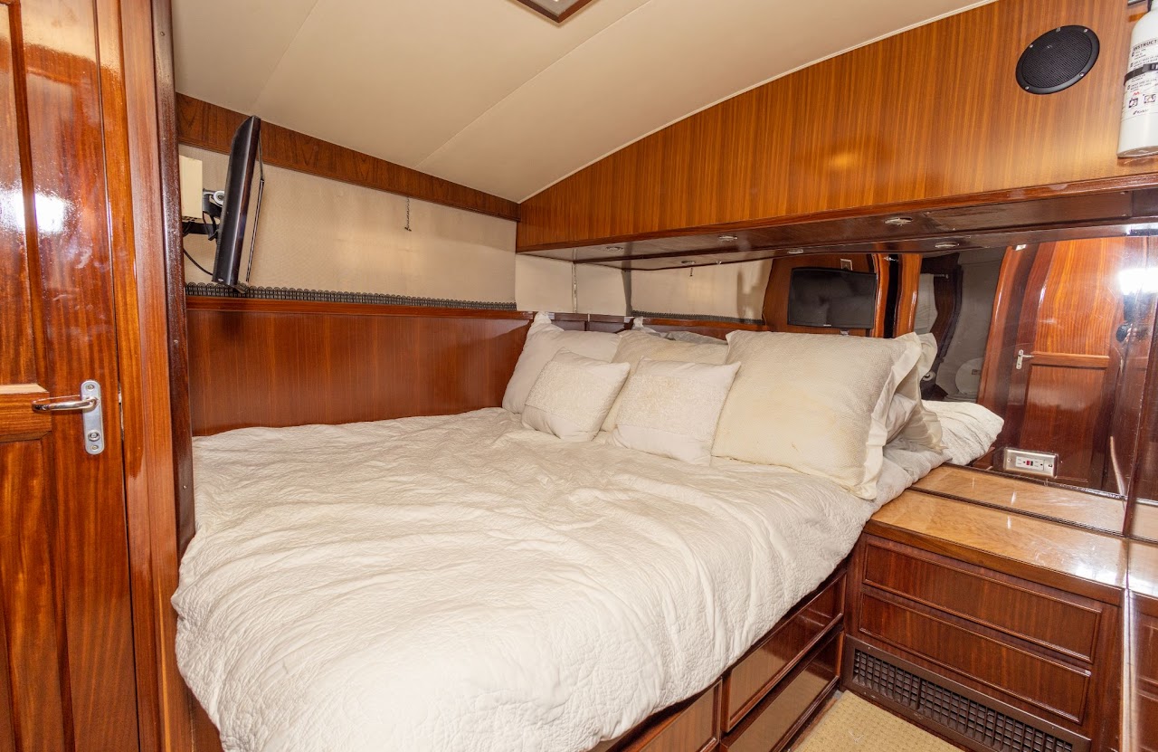 toreros-charter-boat-20230325-interiors-013edit-8x12