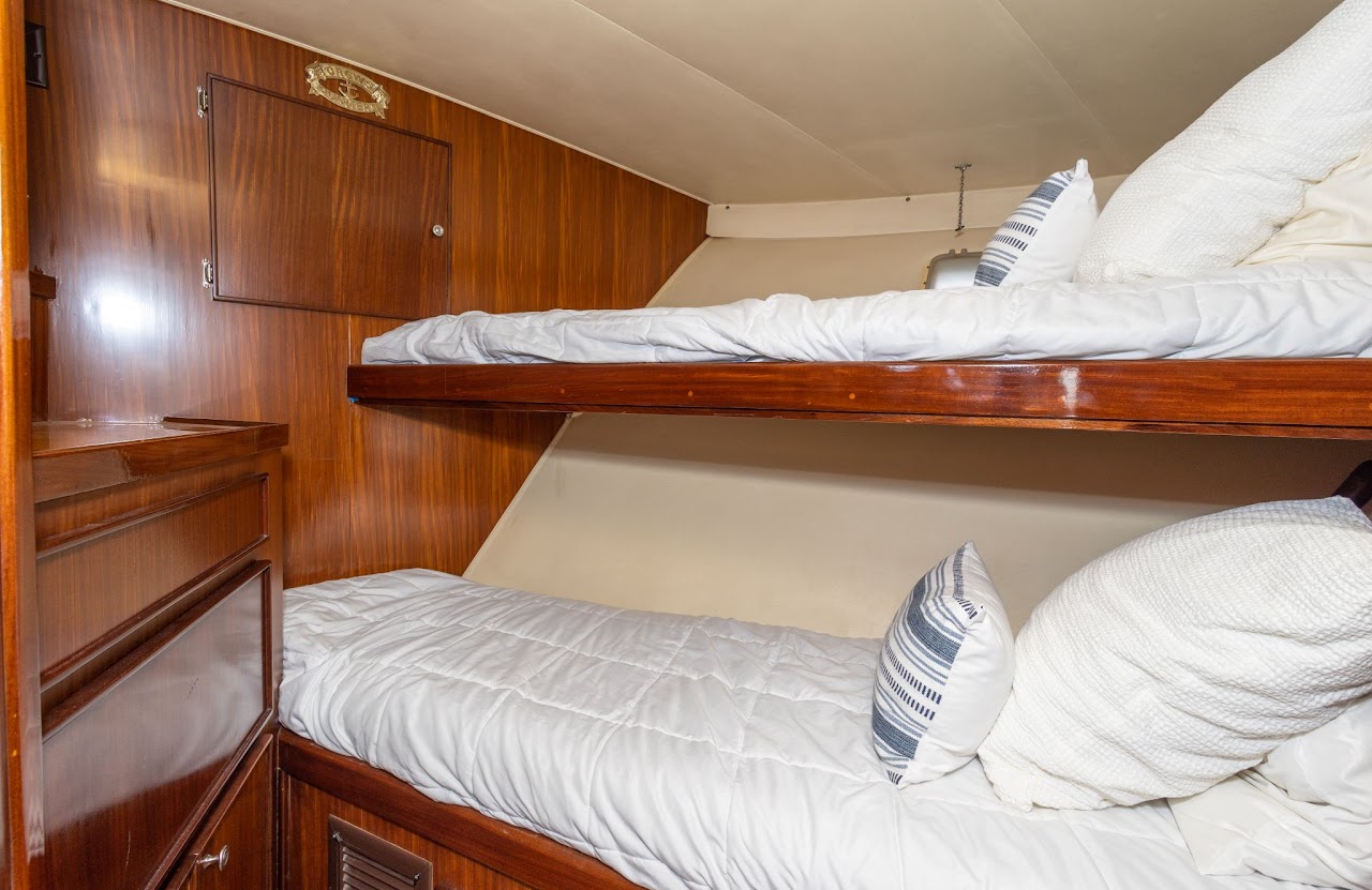 toreros-charter-boat-20230325-interiors-016edit-8x12